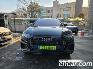 Audi Q8 55 TFSI Quattro Premium 2023