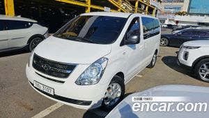 Hyundai Starex CVX Deluxe 3-Seater VAN 2014