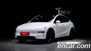 Tesla Model y Long Range 2025