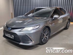 Toyota Camry 2.5 XLE Hybrid 2023