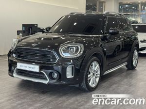 Mini Countryman 2nd Gen Classic Plus Launch Pack 2023