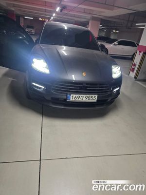 Porsche Macan 95B 2.0 2021