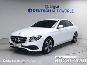 Mercedes-benz E-class E300 4MATIC Avnatgarde 2017