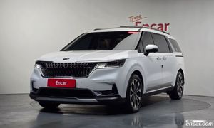 Kia Canival 9-Seater Signature 2020
