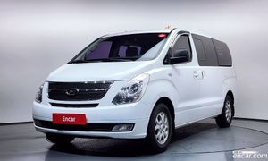 Hyundai Starex CVX Premium 5-Seater VAN 2015