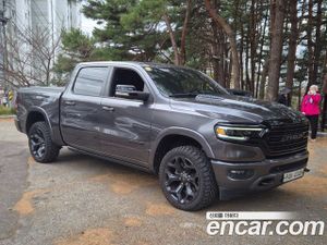 Dodge Ram pick up 5.7 2021