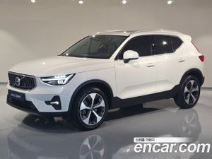 Volvo Xc40 B4 Ultra Bright 2025