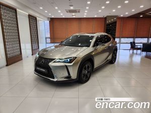 Lexus Ux 2.0 2WD 2025