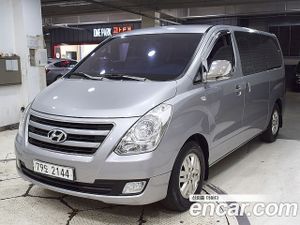 Hyundai Starex Modern 12-Seater Wagon 2016