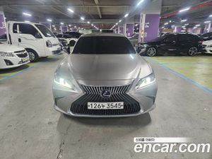 Lexus Es Luxury 2020