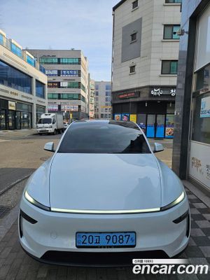 Tesla Model y Long Range AWD 2025